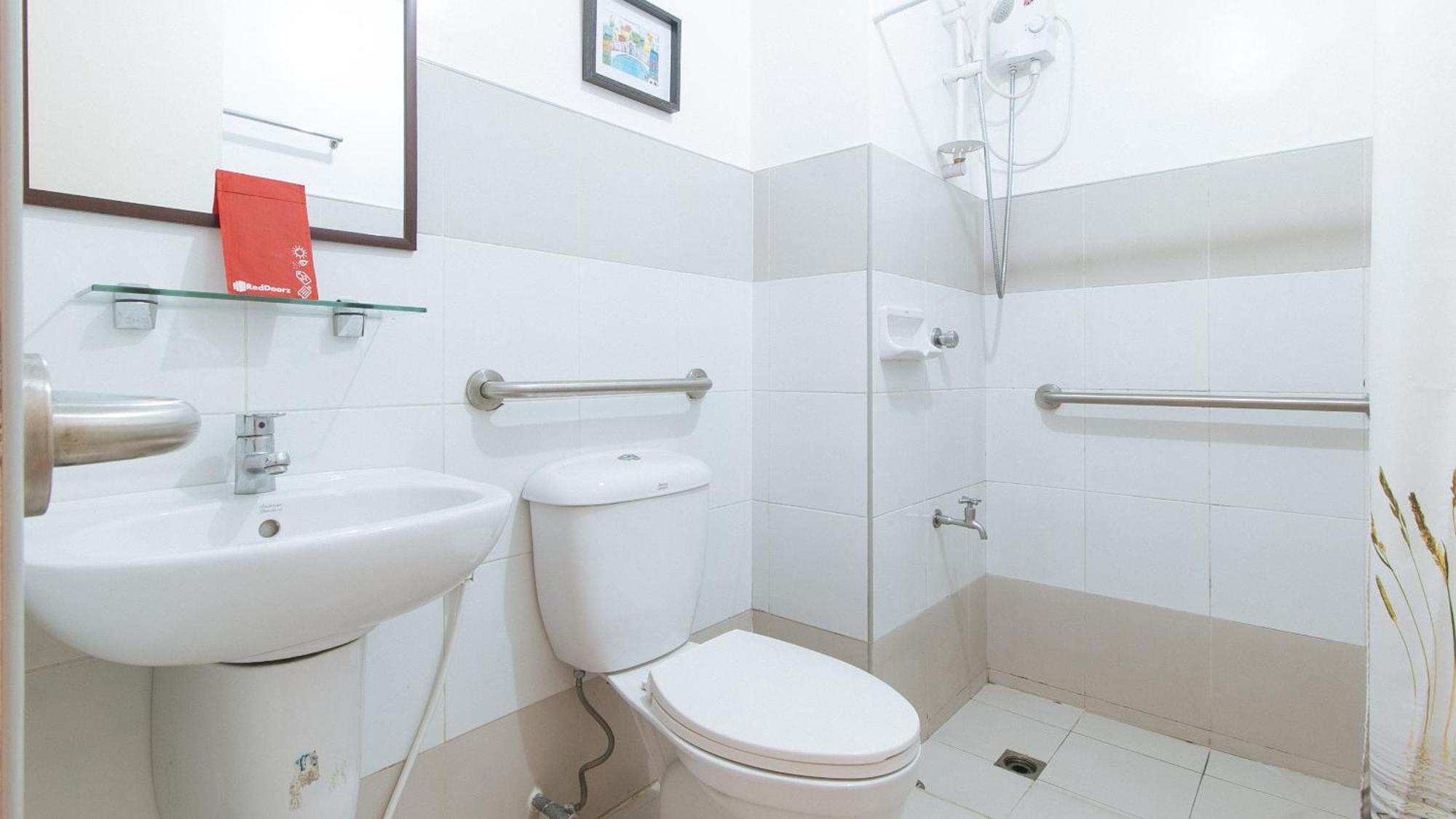 Reddoorz @ Melbourne Suites Makati Makati City Bagian luar foto