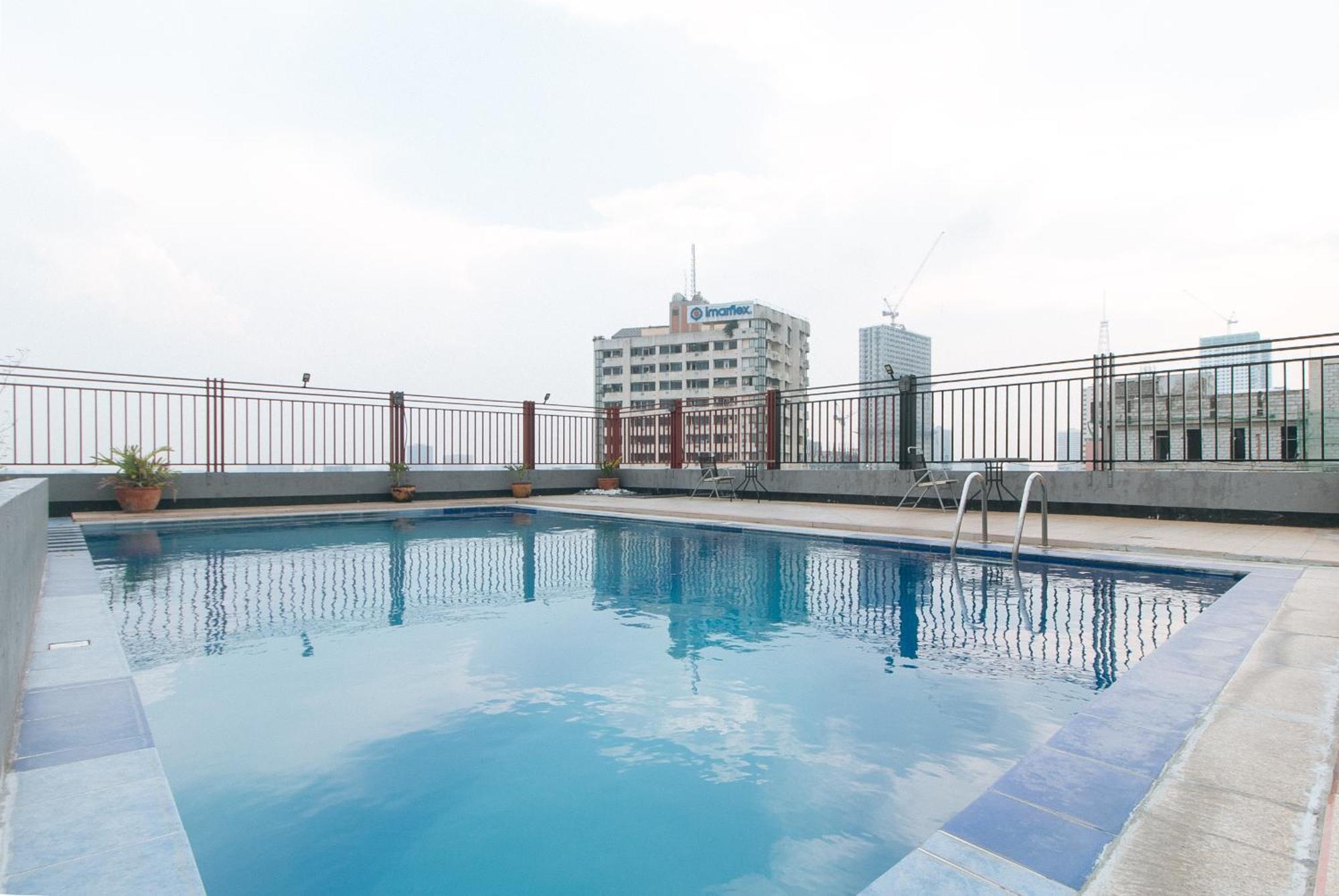 Reddoorz @ Melbourne Suites Makati Makati City Bagian luar foto